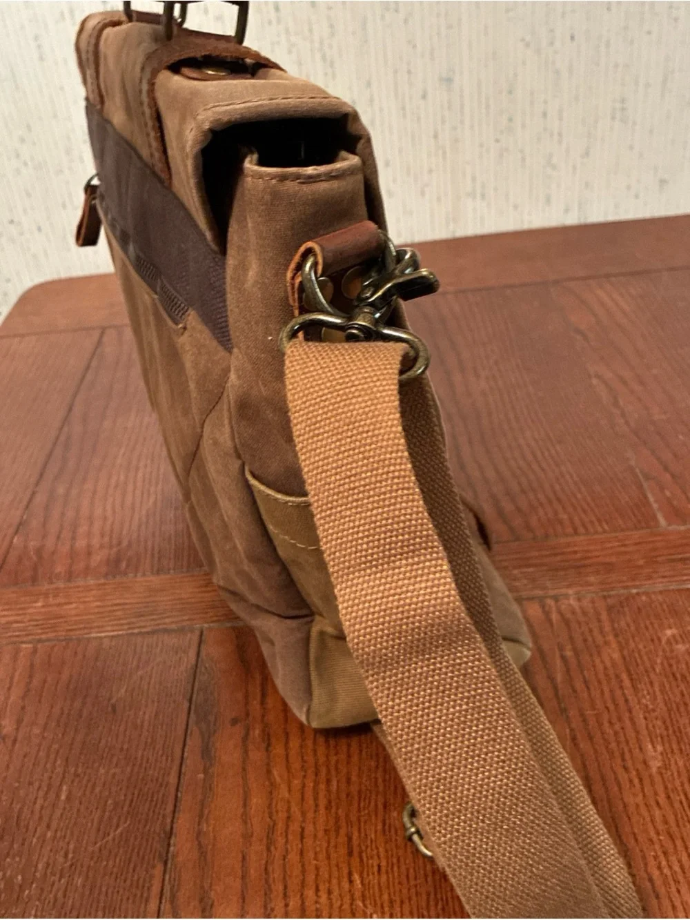 Newhey Men’s Messenger Bag/LapTop Bag Waxed Canvas Genuine Leather Brown Tan